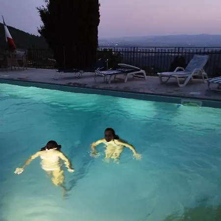 Semesterbostad Casa Renacci *